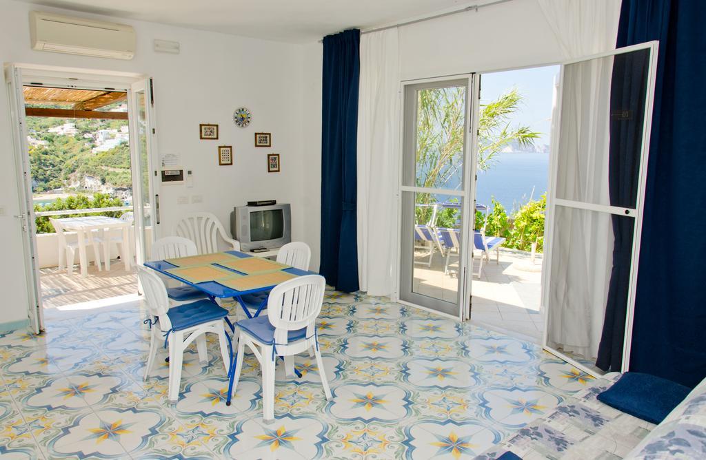 Sunset Village Πόντσα Δωμάτιο φωτογραφία